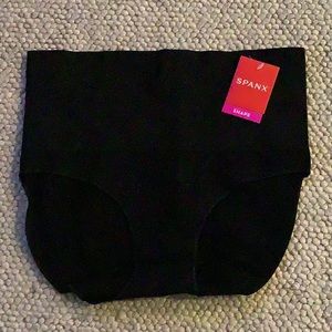 SPANX Everyday Shaping Brief (seamless, size L)